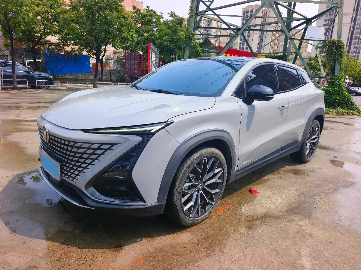 2022 ChangAn UNI-T 1.5T 188HP L4 7DCT,autocango,china used car exporter,china ev exporter,chinese used car exporter,chinese used ev exporter