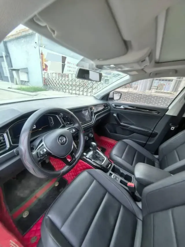 2019 Volkswagen T-Roc 1.4T 150HP L4 7DCT,autocango,china used car exporter,china ev exporter,chinese used car exporter,chinese used ev exporter