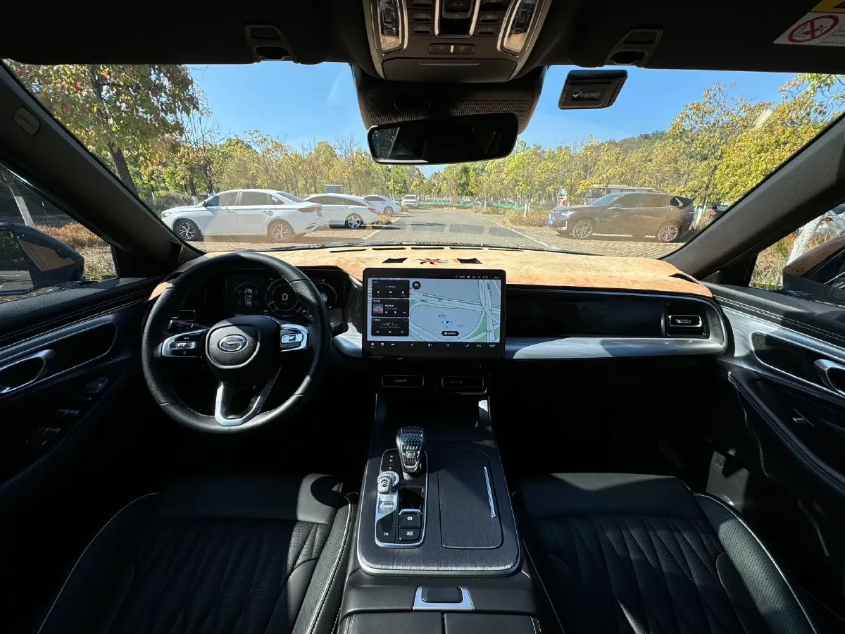 2022 GAC Trumpchi GS8 2.0T 252HP L4 8AT,autocango,china used car exporter,china ev exporter,chinese used car exporter,chinese used ev exporter