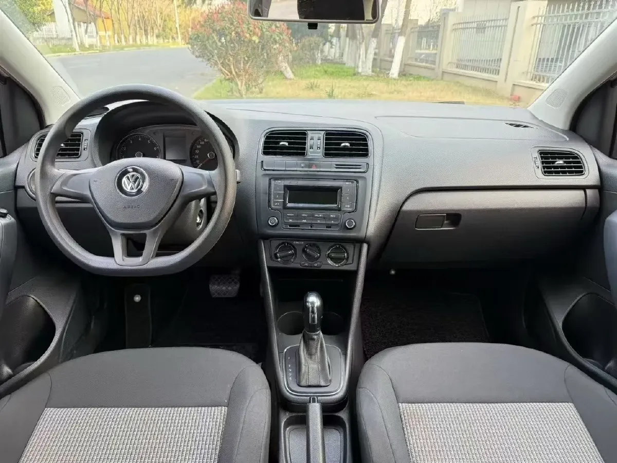 2016 Volkswagen Polo 1.6L 110HP L4 6AT,autocango,china used car exporter,china ev exporter,chinese used car exporter,chinese used ev exporter