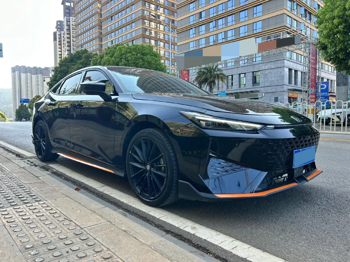 2025 ChangAn UNI-V 1.5T 192HP L4 7DCT,autocango,china used car exporter,china ev exporter,chinese used car exporter,chinese used ev exporter