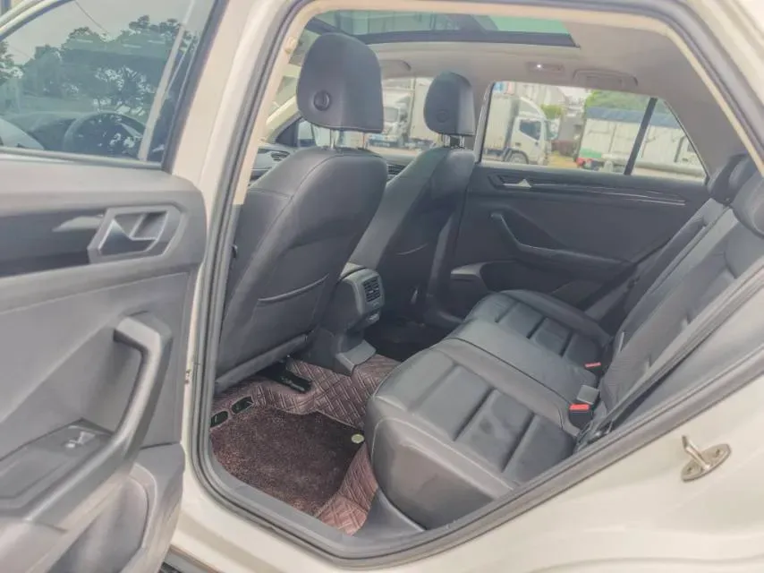 2019 Volkswagen T-Roc 1.4T 150HP L4 7DCT,autocango,china used car exporter,china ev exporter,chinese used car exporter,chinese used ev exporter