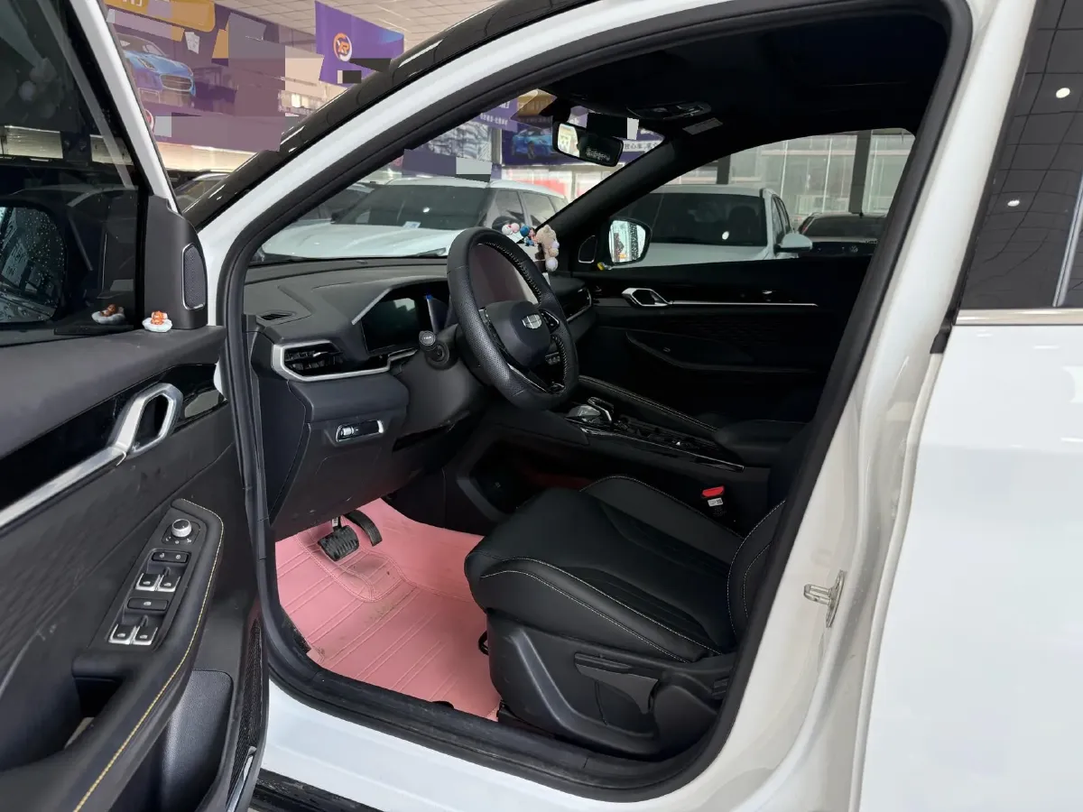 2025 Geely Coolray 1.5T 181HP L4 7DCT,autocango,china used car exporter,china ev exporter,chinese used car exporter,chinese used ev exporter