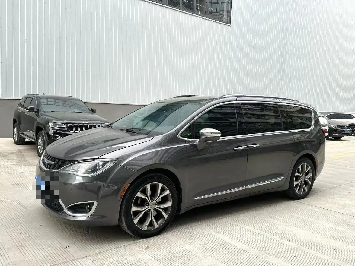 2017 Chrysler Pacifica 3.6L 279HP V6 9AT,autocango,china used car exporter,china ev exporter,chinese used car exporter,chinese used ev exporter