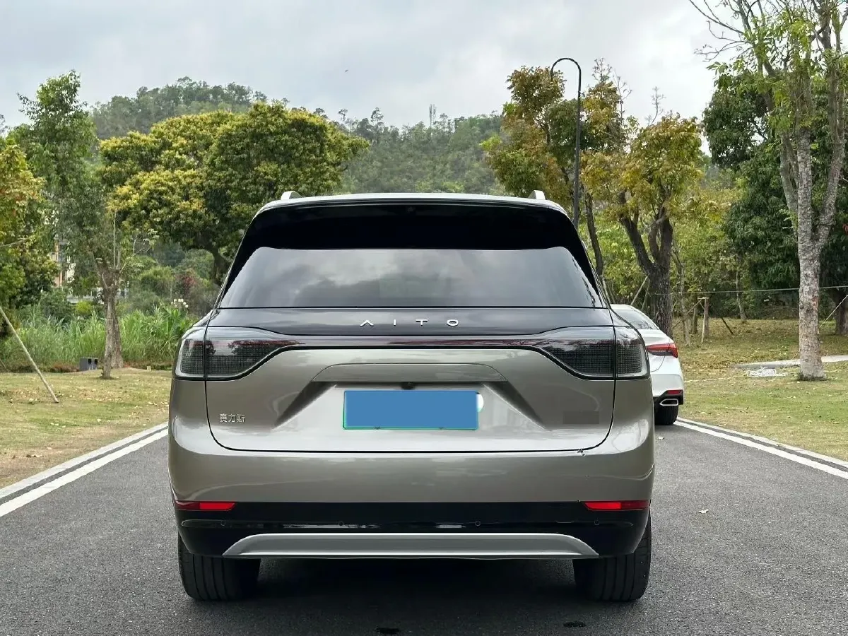 2024 AITO AITO M9 1.5T 152HP L4 REEV 42KWH,autocango,china used car exporter,china ev exporter,chinese used car exporter,chinese used ev exporter