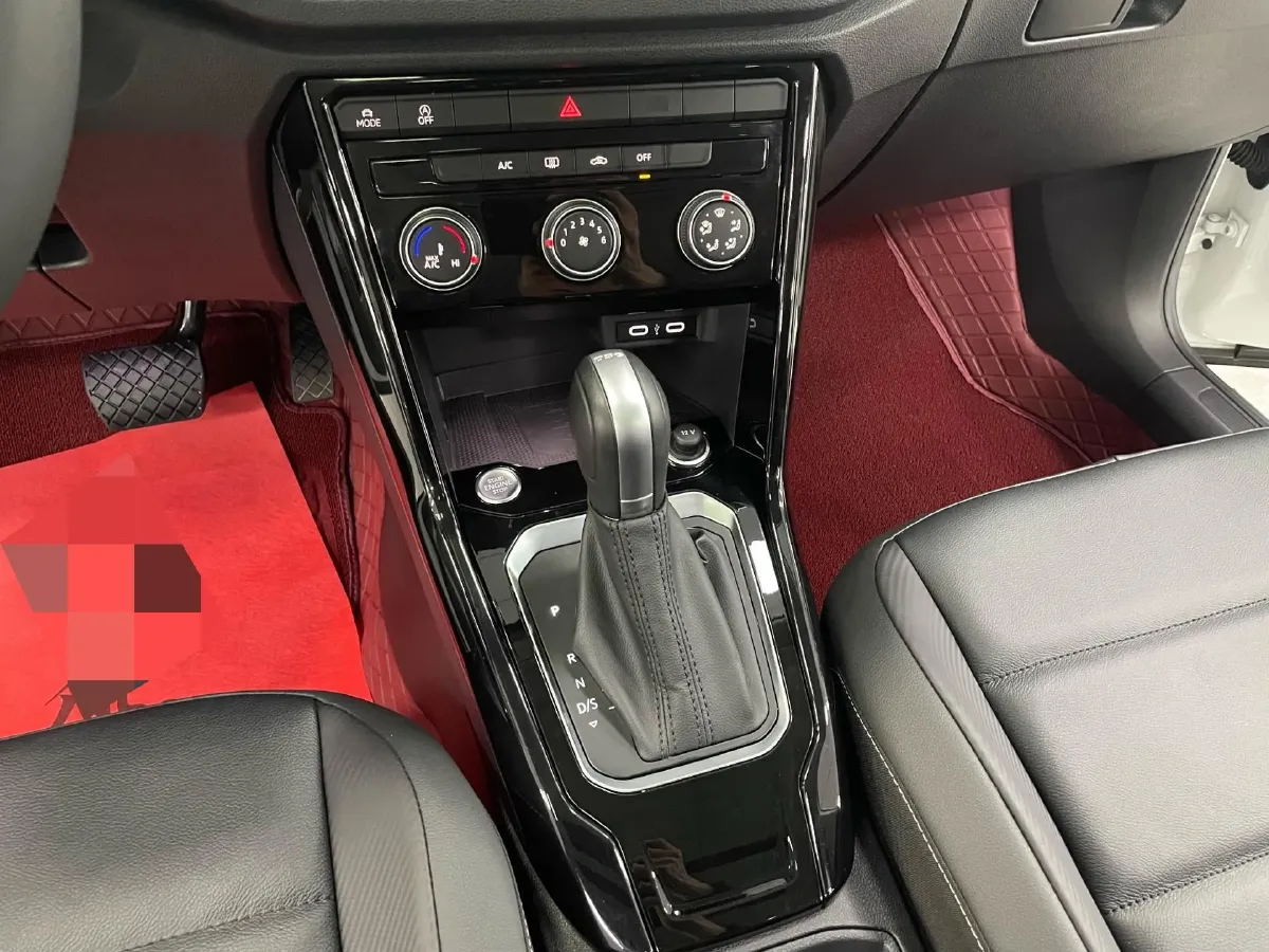 2022 Volkswagen T-Roc 1.4T 150HP L4 7DCT,autocango,china used car exporter,china ev exporter,chinese used car exporter,chinese used ev exporter