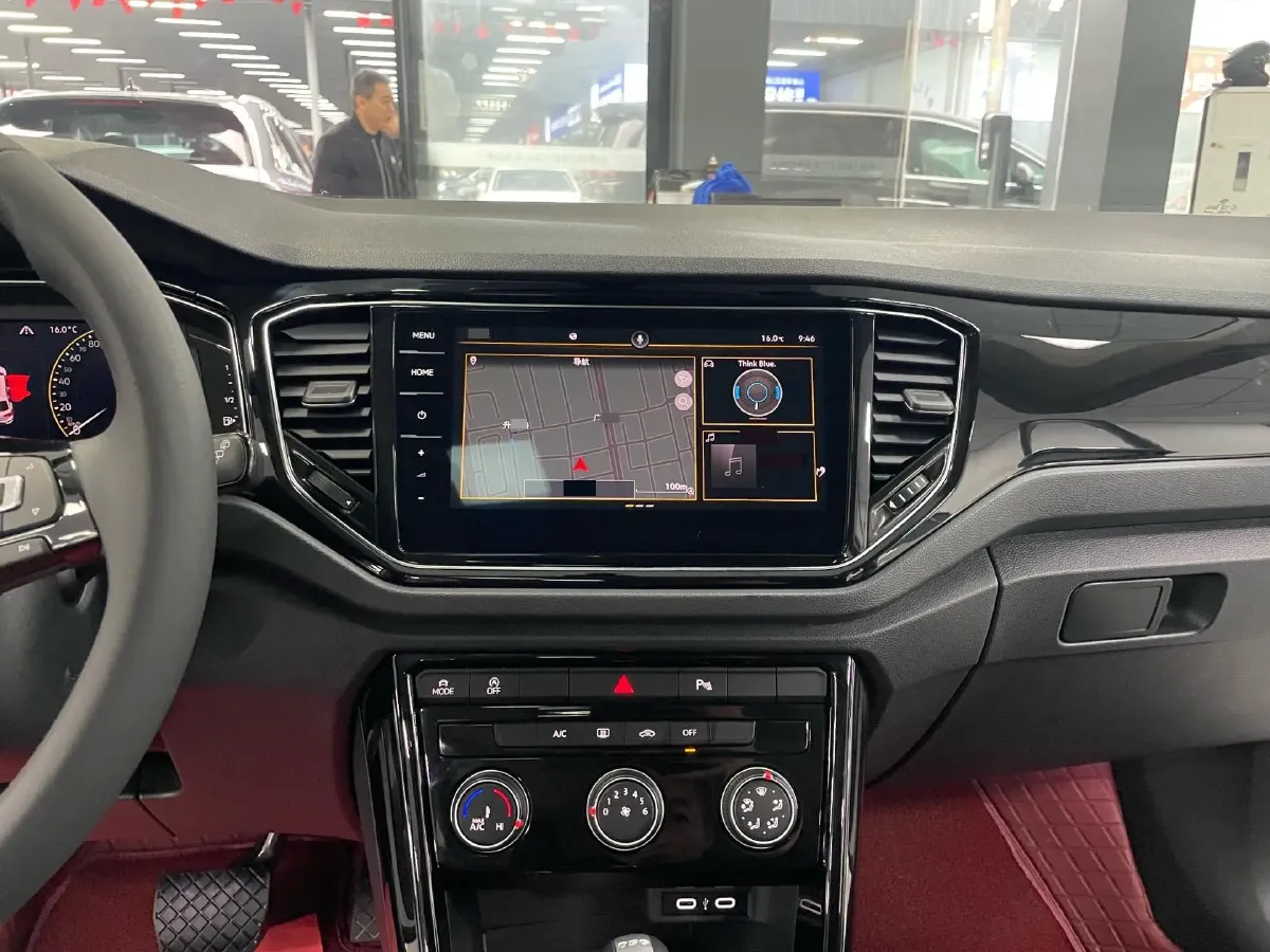 2022 Volkswagen T-Roc 1.4T 150HP L4 7DCT,autocango,china used car exporter,china ev exporter,chinese used car exporter,chinese used ev exporter