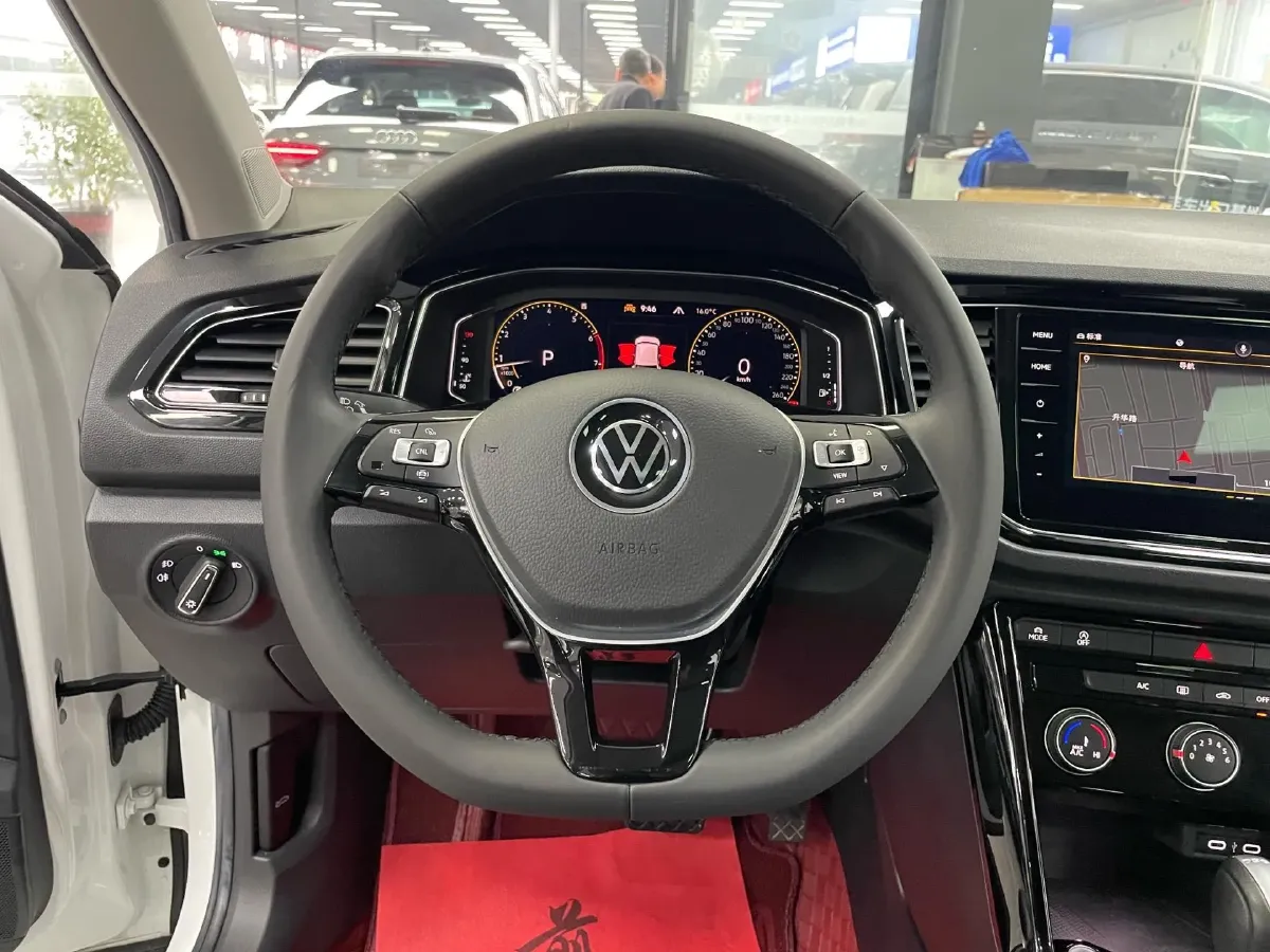 2022 Volkswagen T-Roc 1.4T 150HP L4 7DCT,autocango,china used car exporter,china ev exporter,chinese used car exporter,chinese used ev exporter