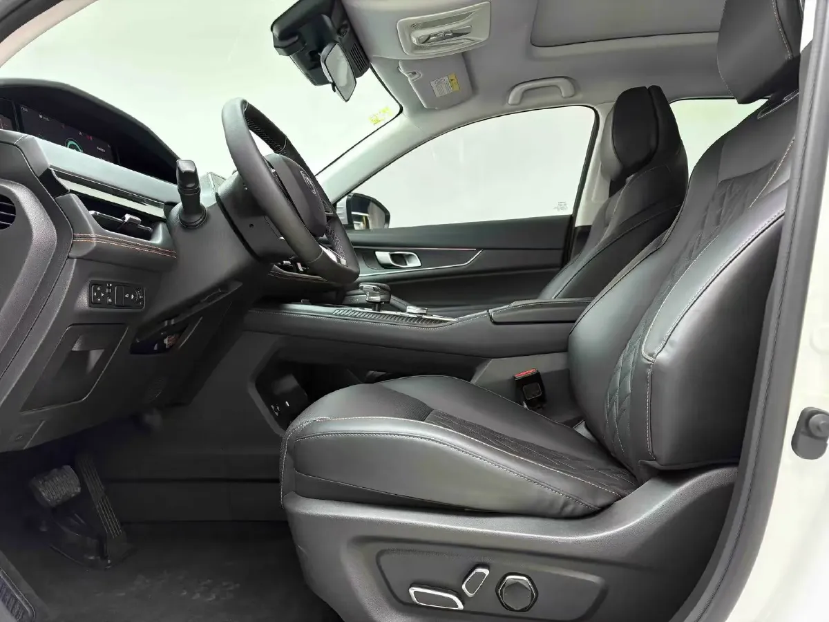 2023 ChangAn UNI-K 2.0T 233HP L4 8AT,autocango,china used car exporter,china ev exporter,chinese used car exporter,chinese used ev exporter