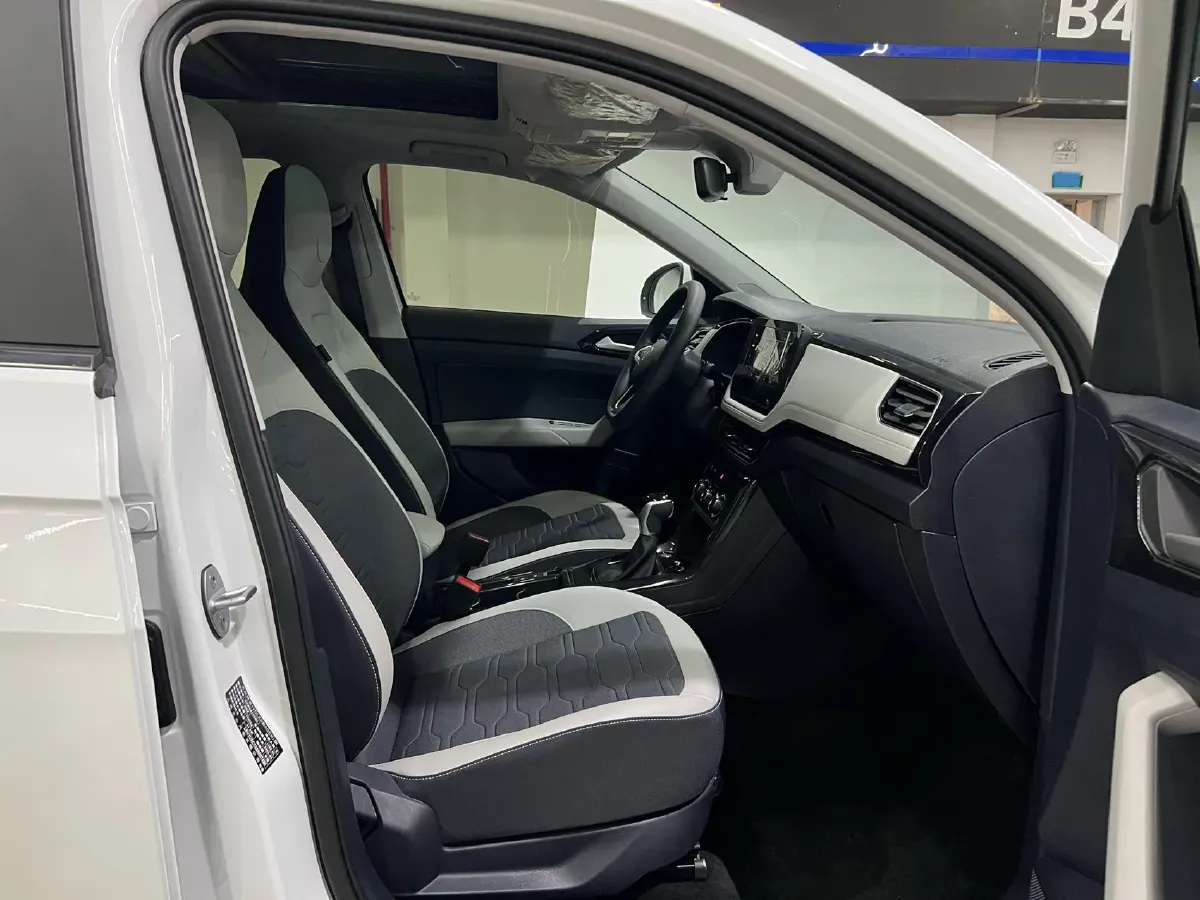 2026 Volkswagen Tharu 1.5L 110HP L4 6AT,autocango,china used car exporter,china ev exporter,chinese used car exporter,chinese used ev exporter