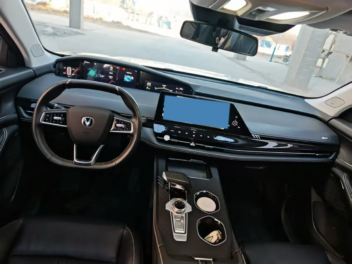 2024 ChangAn UNI-K 2.0T 233HP L4 8AT,autocango,china used car exporter,china ev exporter,chinese used car exporter,chinese used ev exporter