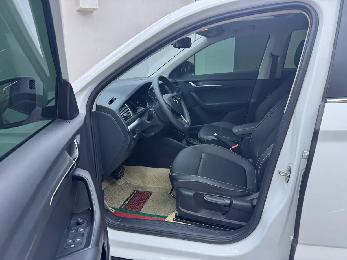 2022 Skoda Kamiq 1.5L 112HP L4 6AT,autocango,china used car exporter,china ev exporter,chinese used car exporter,chinese used ev exporter