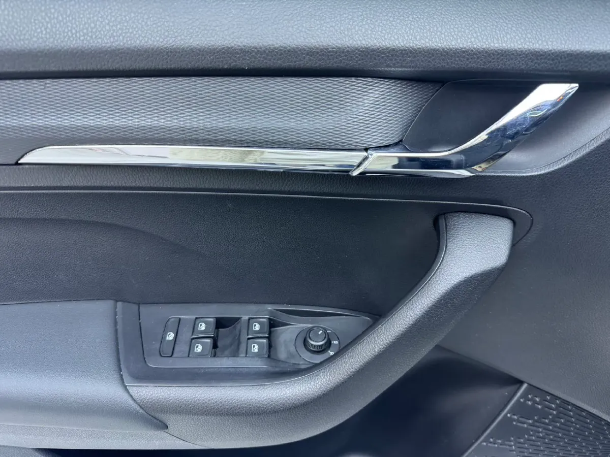 2022 Skoda Kamiq 1.5L 112HP L4 6AT,autocango,china used car exporter,china ev exporter,chinese used car exporter,chinese used ev exporter