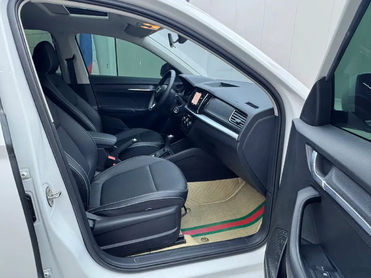 2022 Skoda Kamiq 1.5L 112HP L4 6AT,autocango,china used car exporter,china ev exporter,chinese used car exporter,chinese used ev exporter