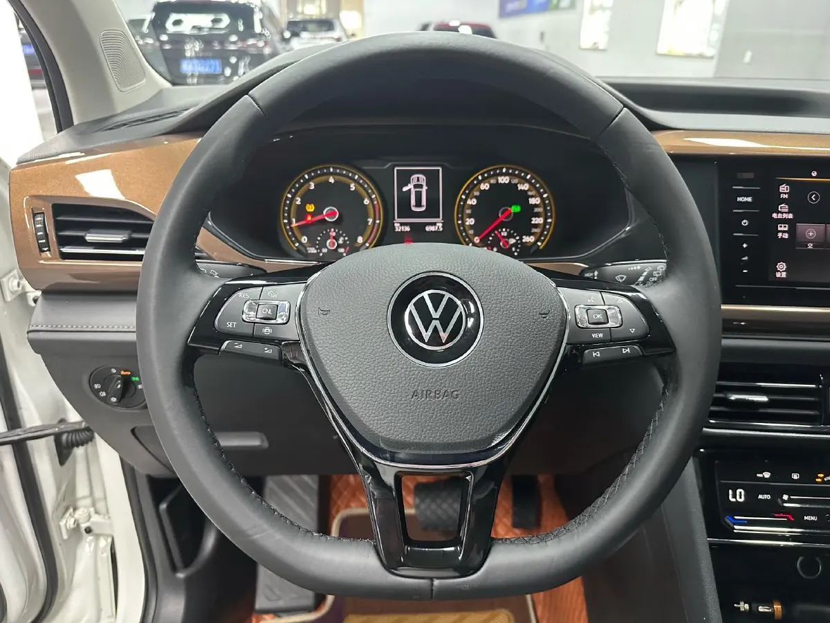 2021 Volkswagen Tharu 1.4T 150HP L4 7DCT,autocango,china used car exporter,china ev exporter,chinese used car exporter,chinese used ev exporter