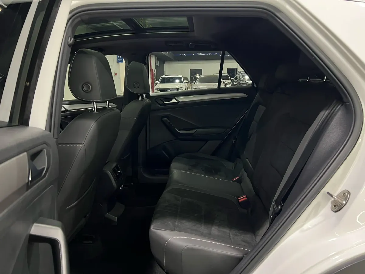 2022 Volkswagen T-Roc 1.4T 150HP L4 7DCT,autocango,china used car exporter,china ev exporter,chinese used car exporter,chinese used ev exporter