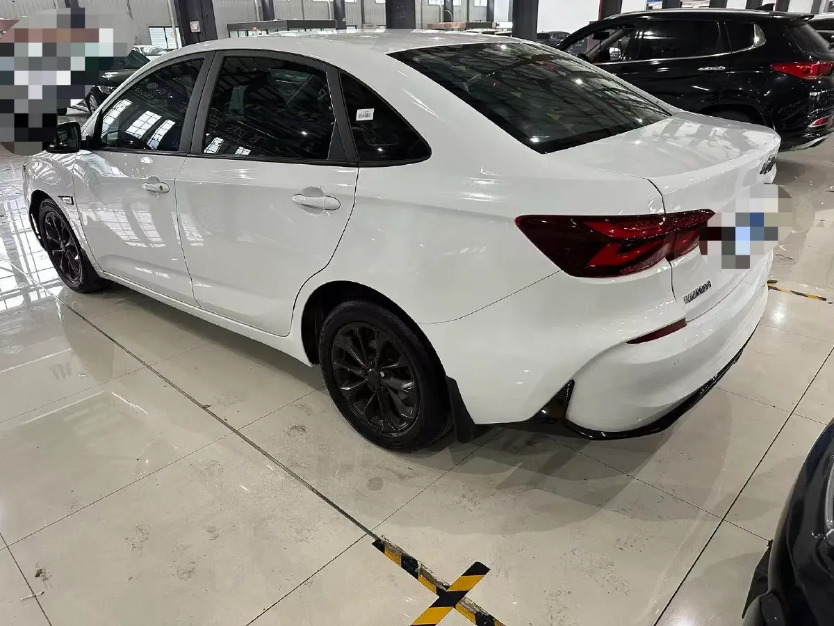 2023 Chevrolet Monza 1.5L 113HP L4 6DCT,autocango,china used car exporter,china ev exporter,chinese used car exporter,chinese used ev exporter