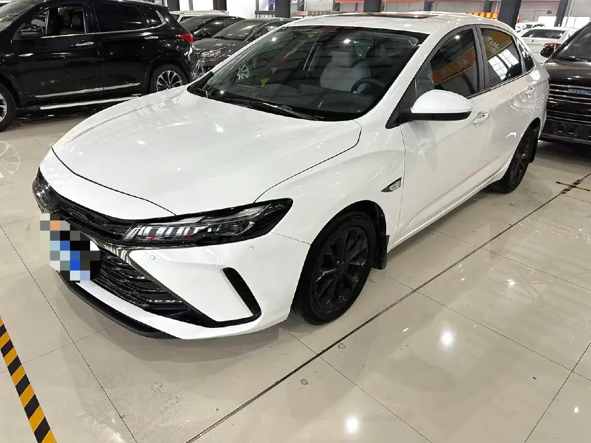 2023 Chevrolet Monza 1.5L 113HP L4 6DCT,autocango,china used car exporter,china ev exporter,chinese used car exporter,chinese used ev exporter