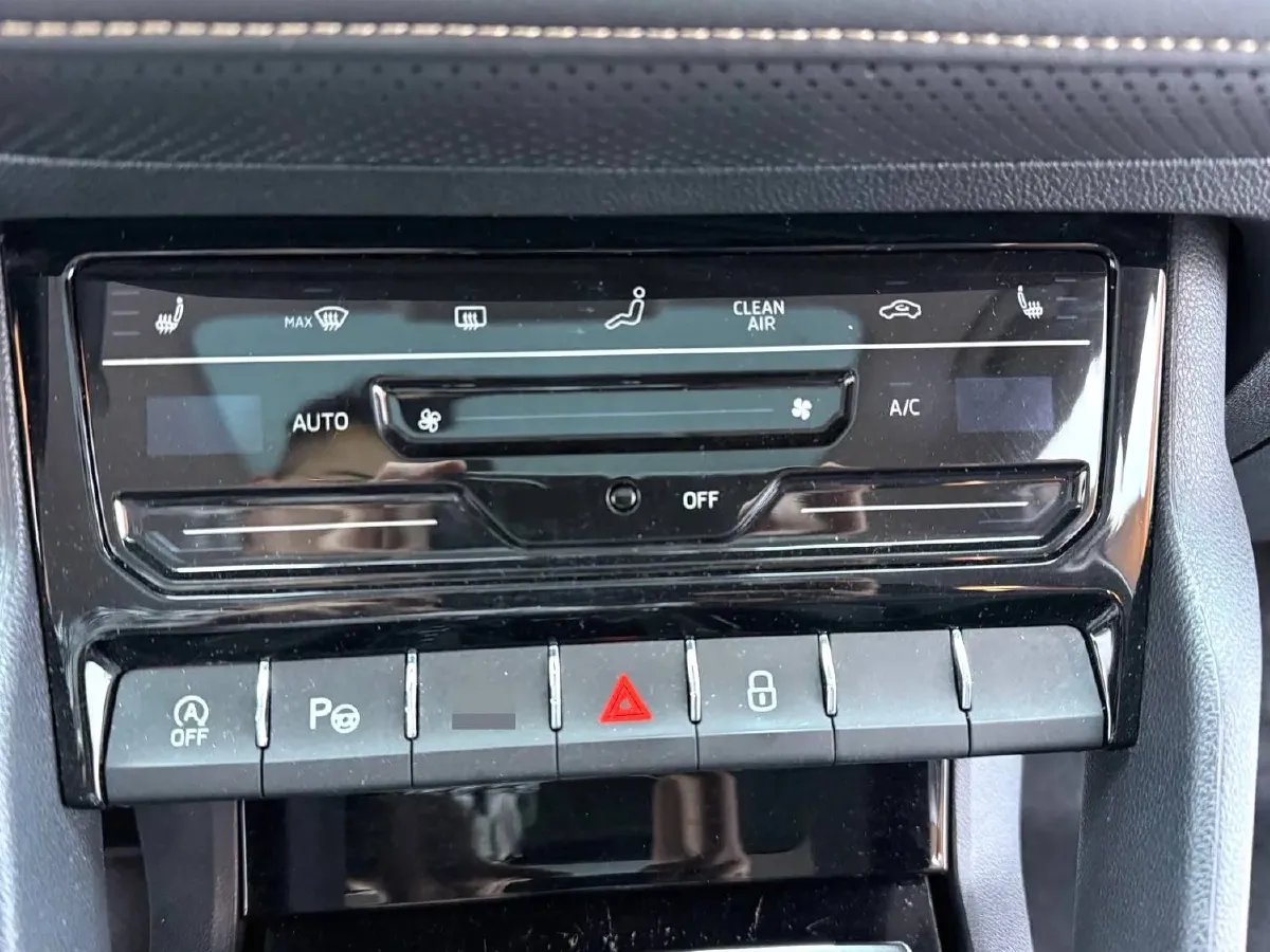 2022 Skoda Kodiak 2.0T 186HP L4 7DCT,autocango,china used car exporter,china ev exporter,chinese used car exporter,chinese used ev exporter