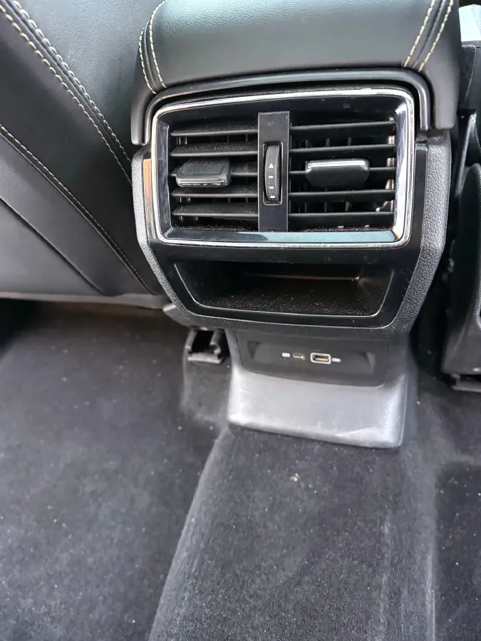 2022 Skoda Kodiak 2.0T 186HP L4 7DCT,autocango,china used car exporter,china ev exporter,chinese used car exporter,chinese used ev exporter