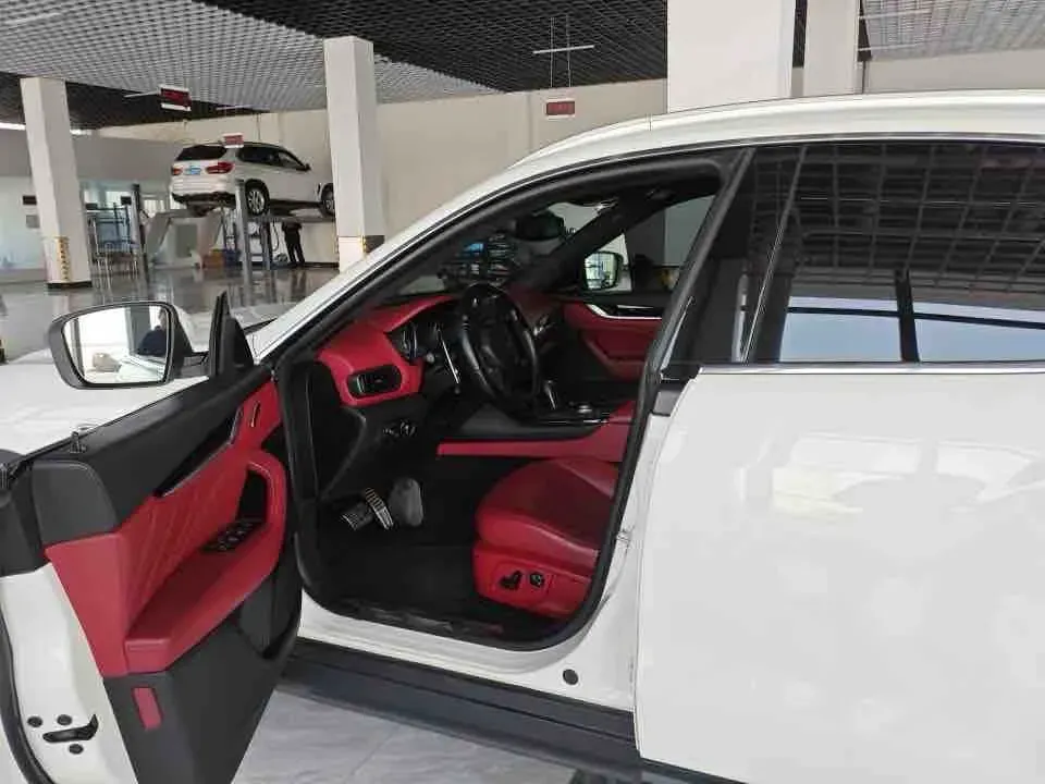 2019 Maserati Levante 3.0T 350HP V6 8AT,autocango,china used car exporter,china ev exporter,chinese used car exporter,chinese used ev exporter