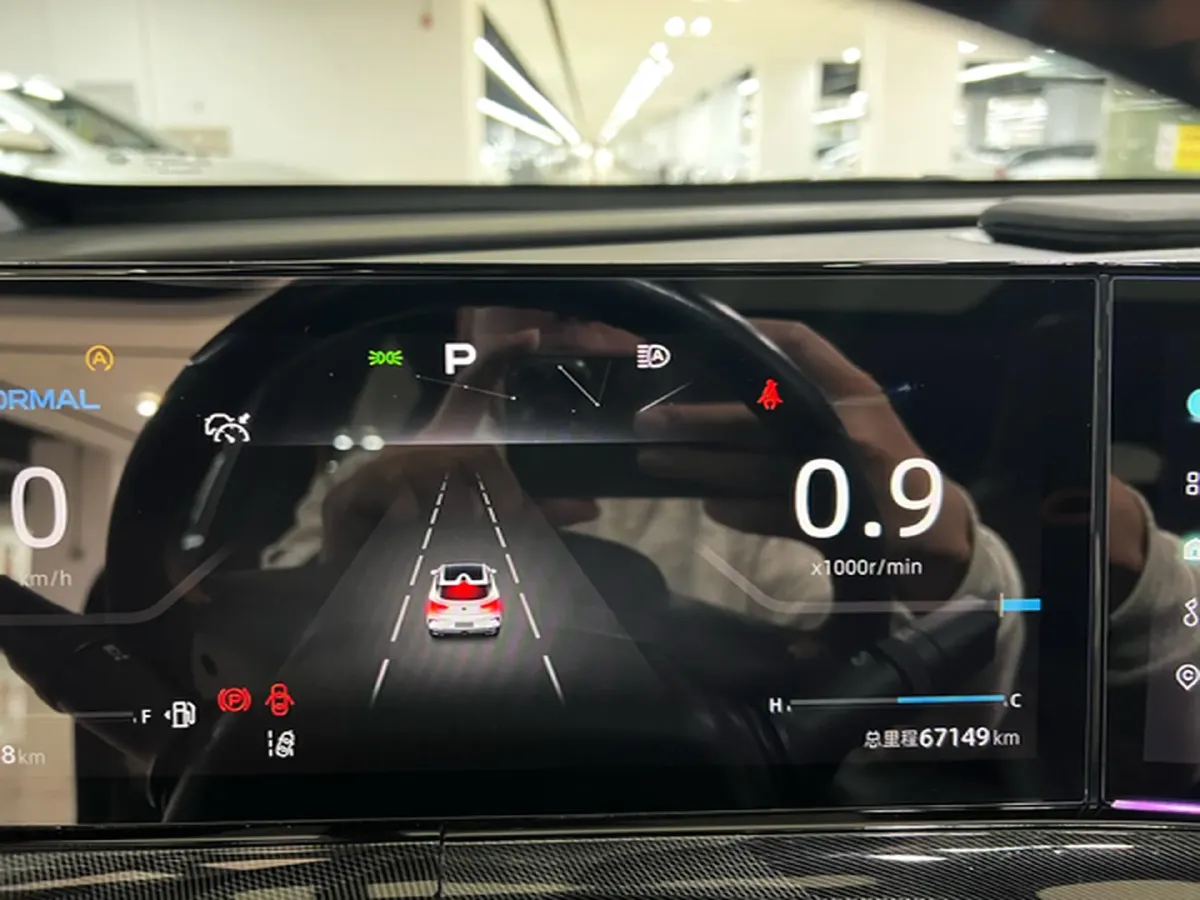 2021 ChangAn UNI-T 1.5T 180HP L4 7DCT,autocango,china used car exporter,china ev exporter,chinese used car exporter,chinese used ev exporter