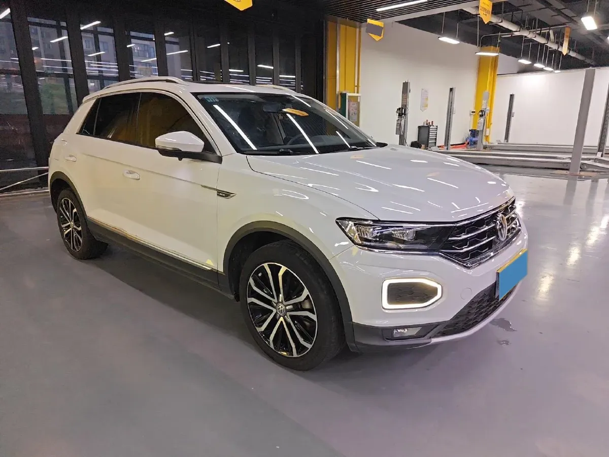 2020 Volkswagen T-Roc 1.4T 150HP L4 7DCT,autocango,china used car exporter,china ev exporter,chinese used car exporter,chinese used ev exporter