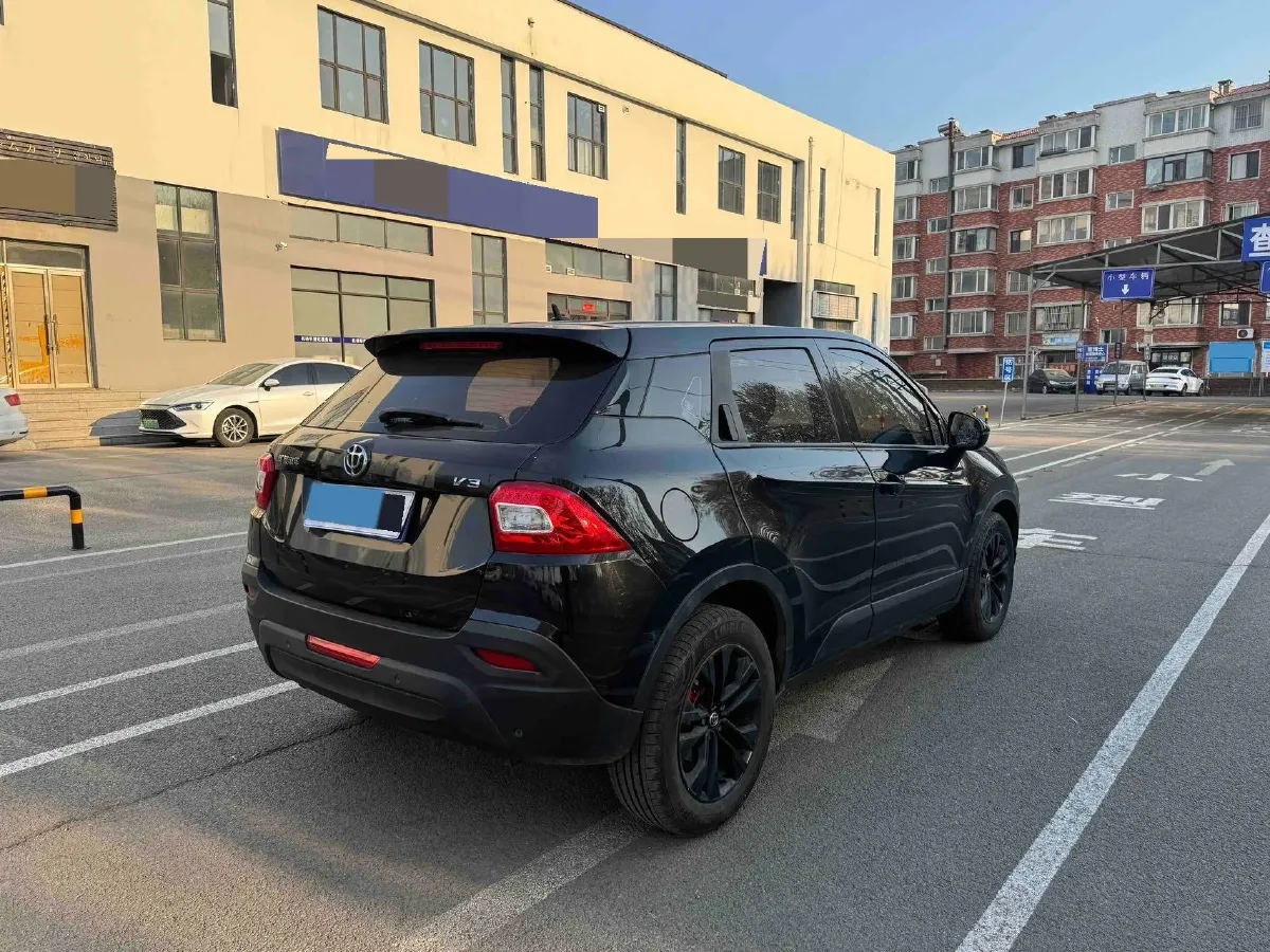 2017 Brilliance Auto V3 1.5L 112HP L4 5AT,autocango,china used car exporter,china ev exporter,chinese used car exporter,chinese used ev exporter