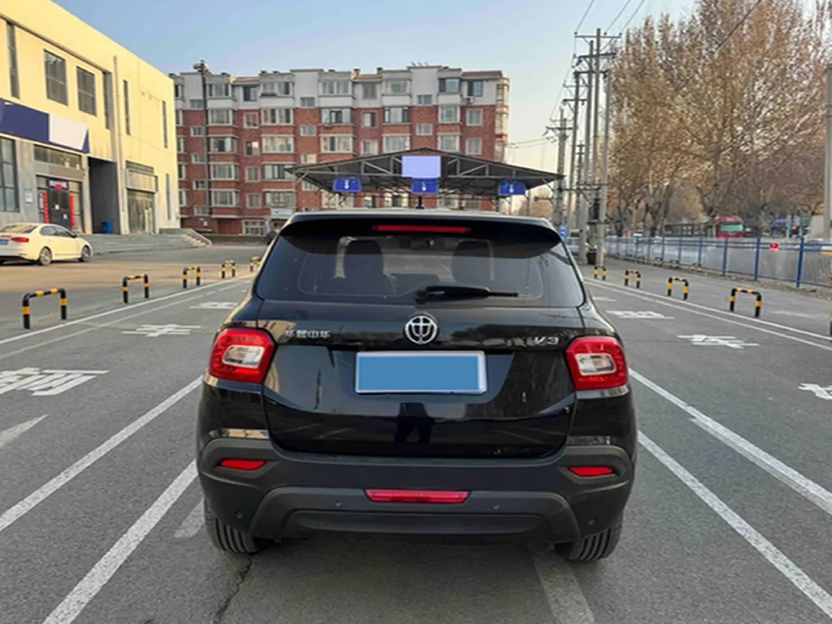 2017 Brilliance Auto V3 1.5L 112HP L4 5AT,autocango,china used car exporter,china ev exporter,chinese used car exporter,chinese used ev exporter