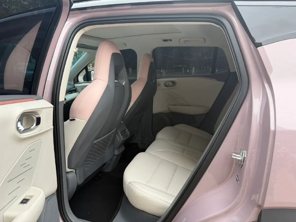 2023 LYNK&CO 06 EM-P 1.5L 120HP L4 3DHT PHEV 19.09KWH,autocango,china used car exporter,china ev exporter,chinese used car exporter,chinese used ev exporter