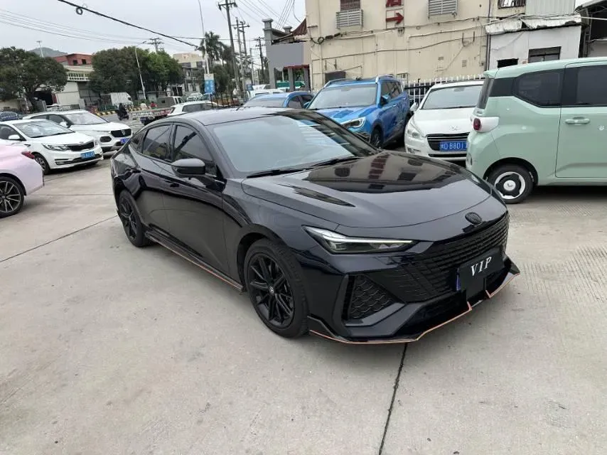 2023 ChangAn UNI-V 2.0T 233HP L4 8AT,autocango,china used car exporter,china ev exporter,chinese used car exporter,chinese used ev exporter