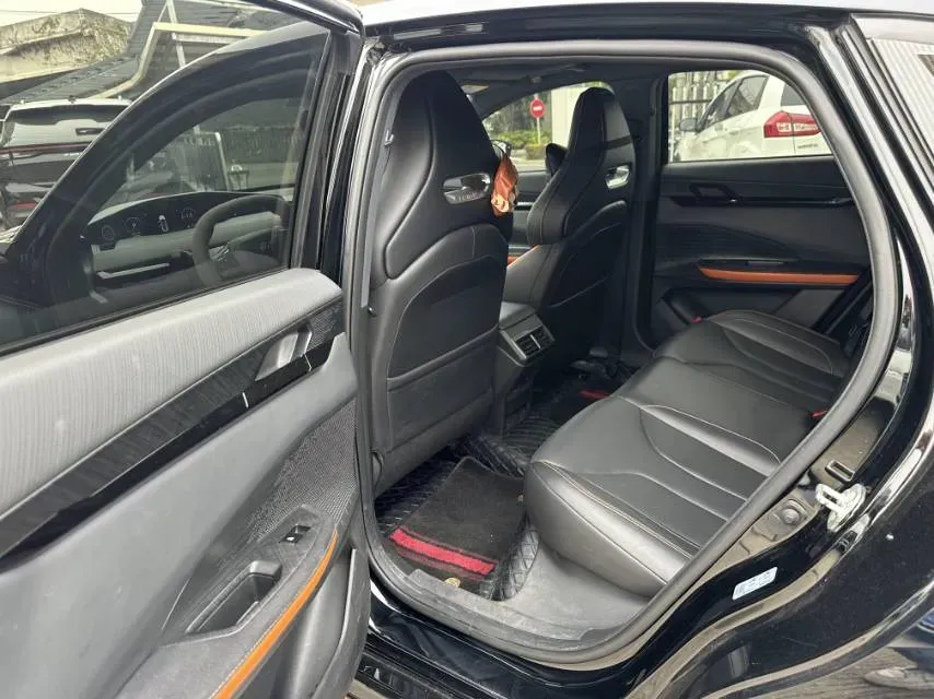 2023 ChangAn UNI-V 2.0T 233HP L4 8AT,autocango,china used car exporter,china ev exporter,chinese used car exporter,chinese used ev exporter