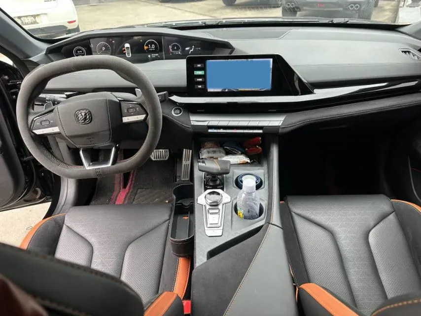 2023 ChangAn UNI-V 2.0T 233HP L4 8AT,autocango,china used car exporter,china ev exporter,chinese used car exporter,chinese used ev exporter