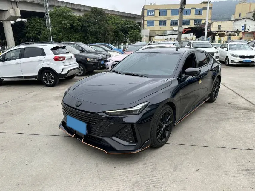 2023 ChangAn UNI-V 2.0T 233HP L4 8AT,autocango,china used car exporter,china ev exporter,chinese used car exporter,chinese used ev exporter