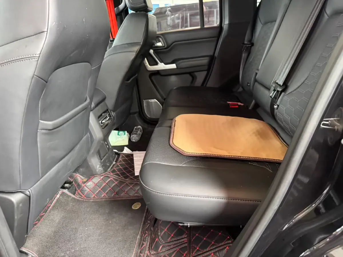 2025 212 212 T01 2.0T 252HP L4 8AT,autocango,china used car exporter,china ev exporter,chinese used car exporter,chinese used ev exporter