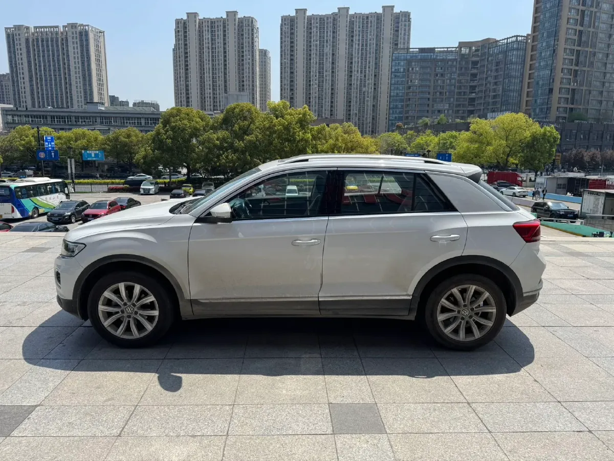 2019 Volkswagen T-Roc 1.4T 131HP L4 7DCT,autocango,china used car exporter,china ev exporter,chinese used car exporter,chinese used ev exporter