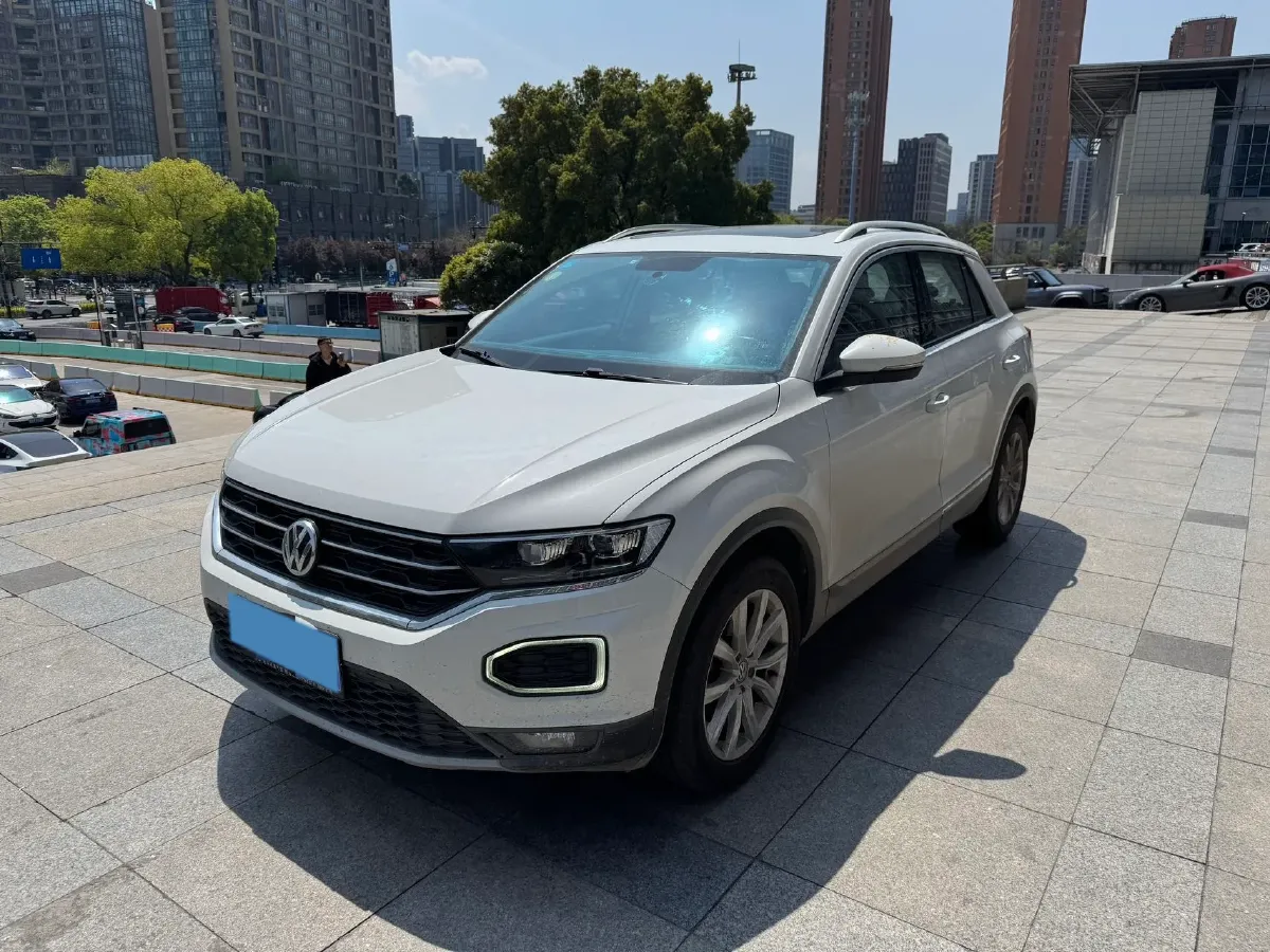 2019 Volkswagen T-Roc 1.4T 131HP L4 7DCT,autocango,china used car exporter,china ev exporter,chinese used car exporter,chinese used ev exporter