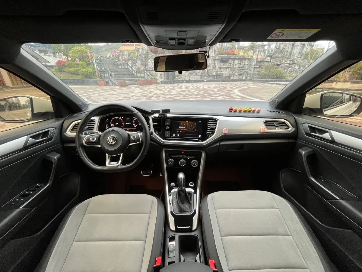 2020 Volkswagen T-Roc 1.4T 150HP L4 7DCT,autocango,china used car exporter,china ev exporter,chinese used car exporter,chinese used ev exporter