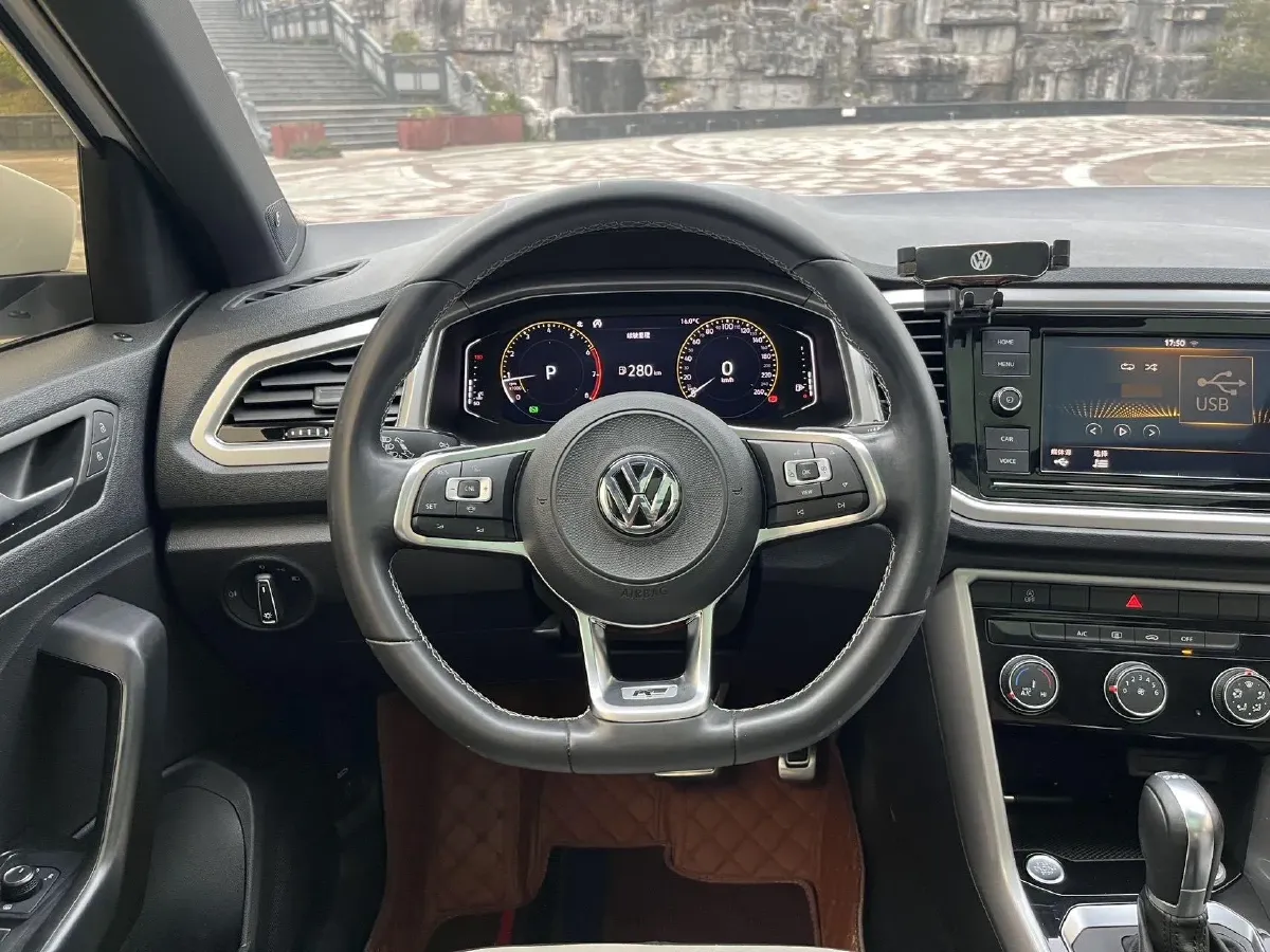 2020 Volkswagen T-Roc 1.4T 150HP L4 7DCT,autocango,china used car exporter,china ev exporter,chinese used car exporter,chinese used ev exporter