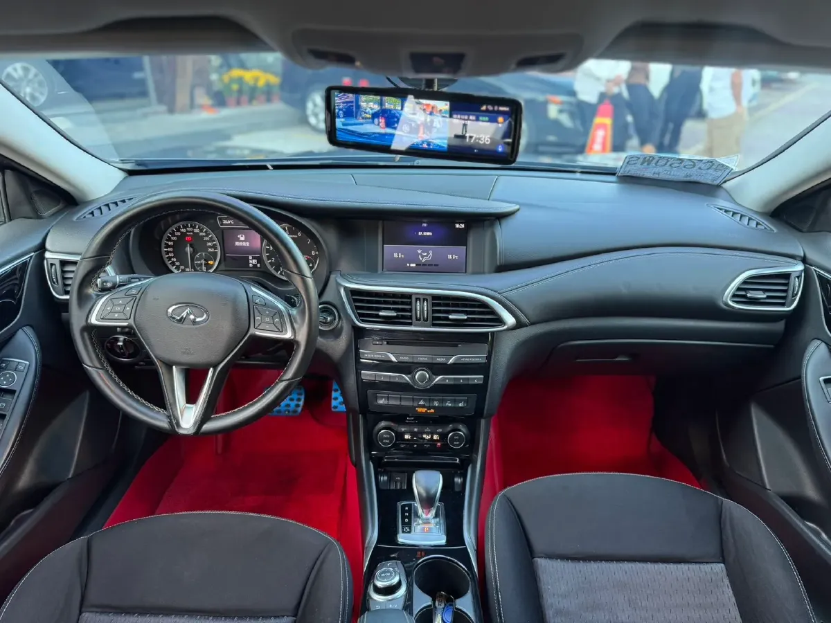 2017 Infiniti QX30 2.0T 211HP L4 7DCT,autocango,china used car exporter,china ev exporter,chinese used car exporter,chinese used ev exporter