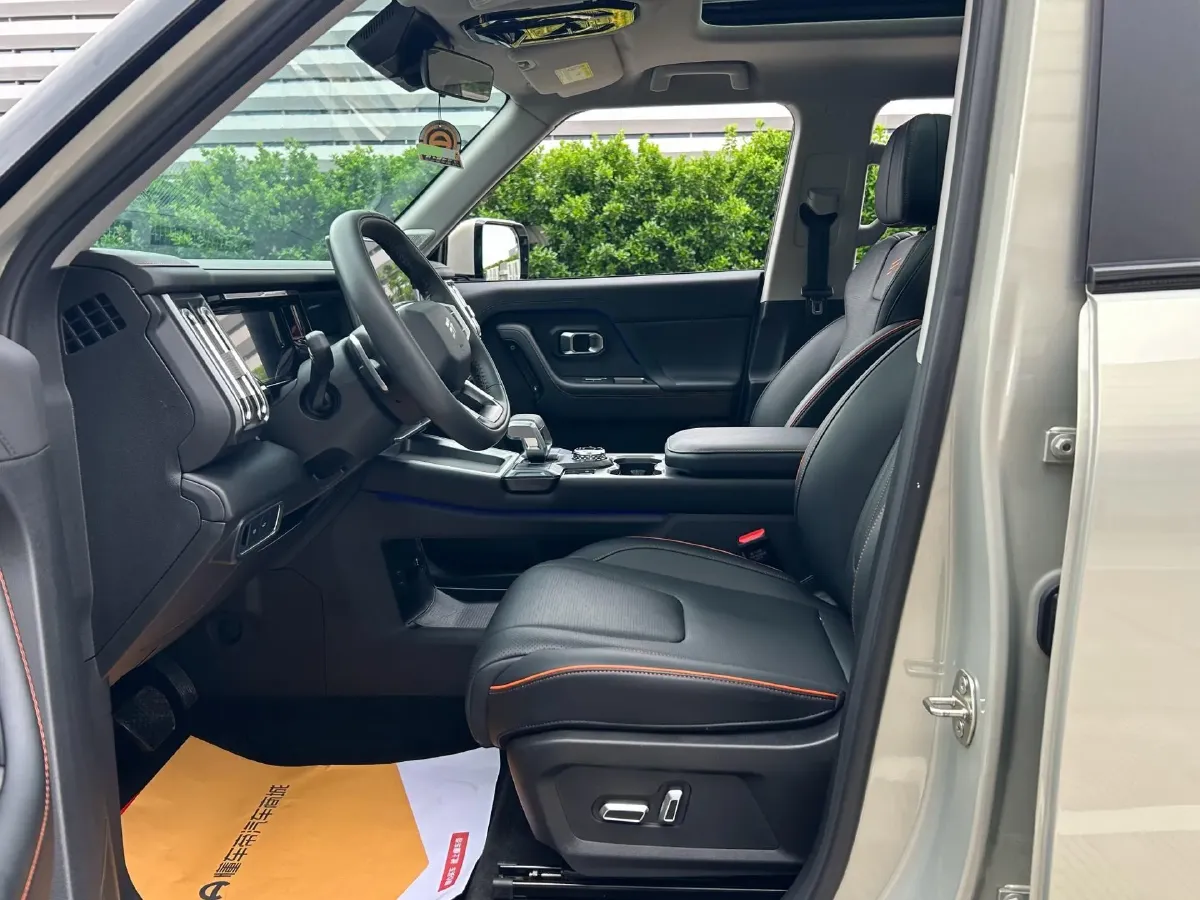 2025 Jetour Traveller 1.5T 184HP L4 7DCT,autocango,china used car exporter,china ev exporter,chinese used car exporter,chinese used ev exporter