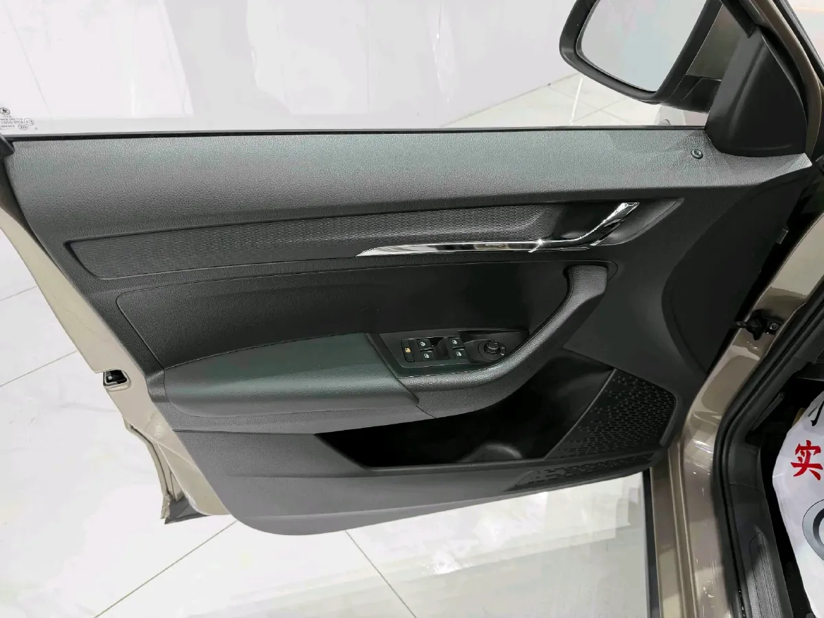 2022 Skoda Kamiq 1.5L 112HP L4 6AT,autocango,china used car exporter,china ev exporter,chinese used car exporter,chinese used ev exporter