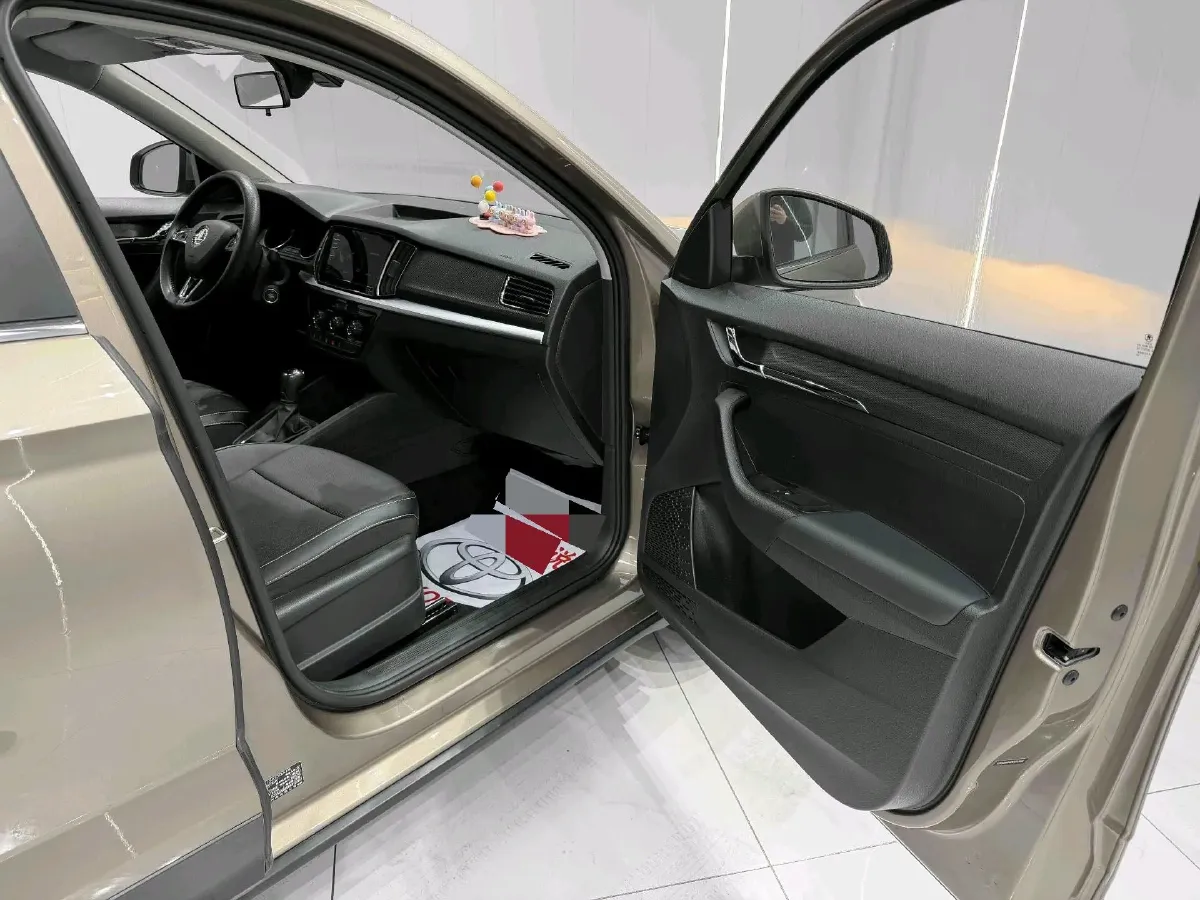 2022 Skoda Kamiq 1.5L 112HP L4 6AT,autocango,china used car exporter,china ev exporter,chinese used car exporter,chinese used ev exporter