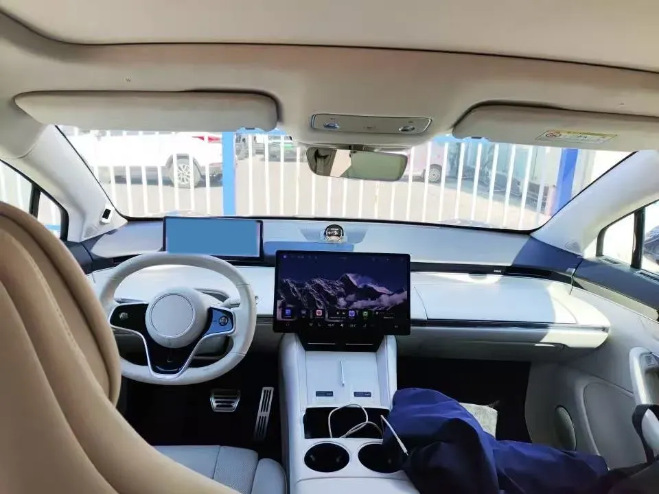 2025 Luxeed R7 REEV 156HP REEV 37KWH,autocango,china used car exporter,china ev exporter,chinese used car exporter,chinese used ev exporter