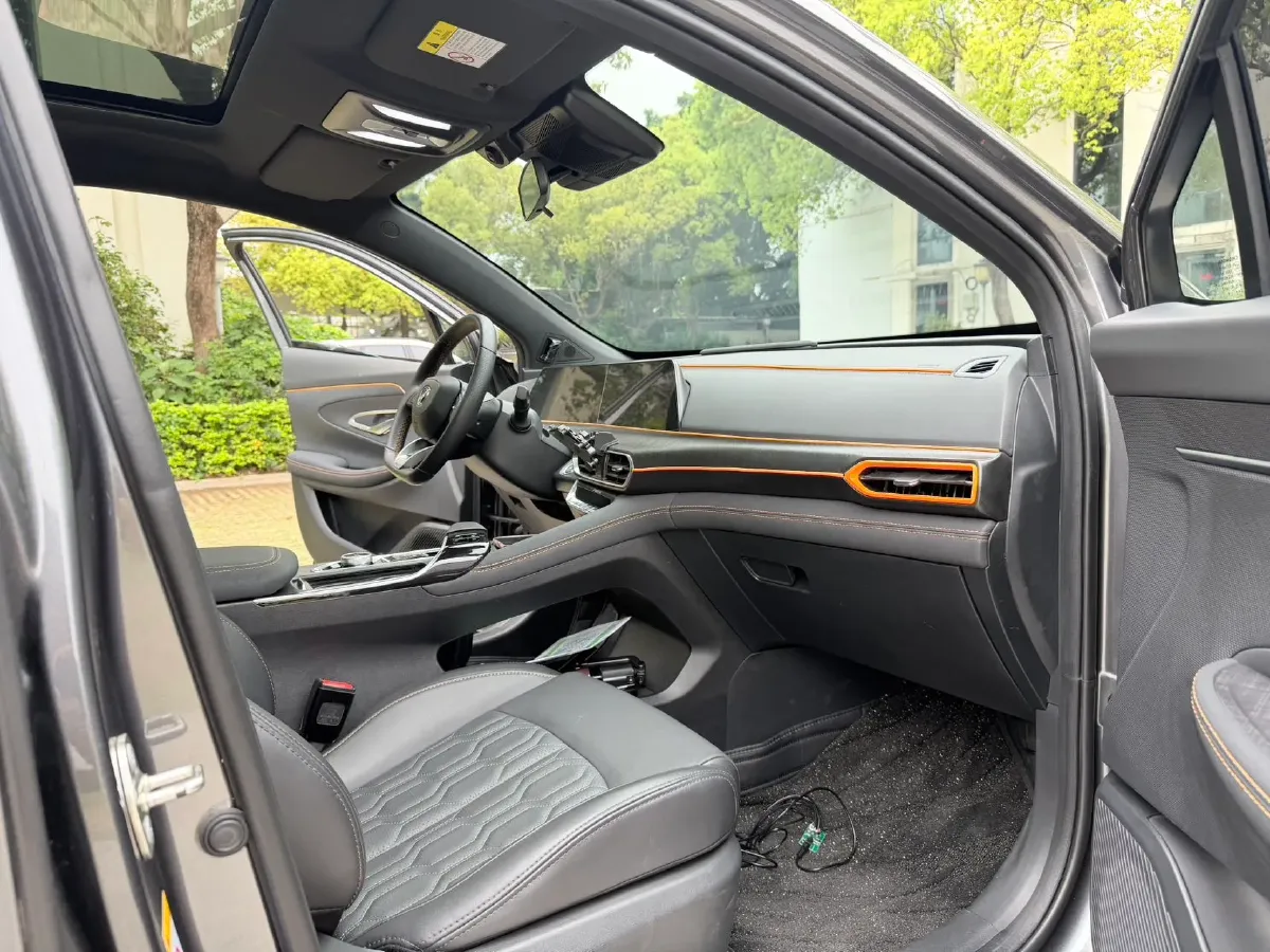 2022 ChangAn UNI-T 1.5T 188HP L4 7DCT,autocango,china used car exporter,china ev exporter,chinese used car exporter,chinese used ev exporter