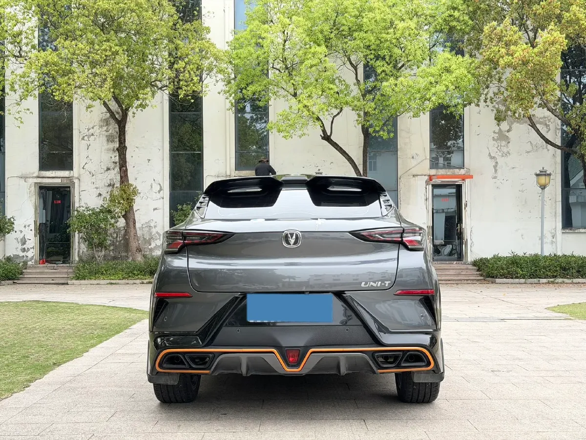 2022 ChangAn UNI-T 1.5T 188HP L4 7DCT,autocango,china used car exporter,china ev exporter,chinese used car exporter,chinese used ev exporter