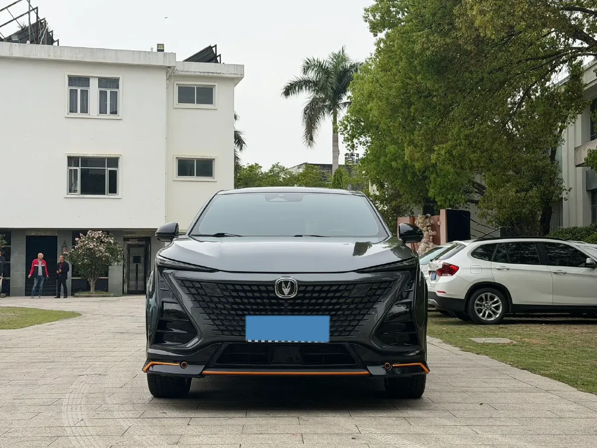 2022 ChangAn UNI-T 1.5T 188HP L4 7DCT,autocango,china used car exporter,china ev exporter,chinese used car exporter,chinese used ev exporter