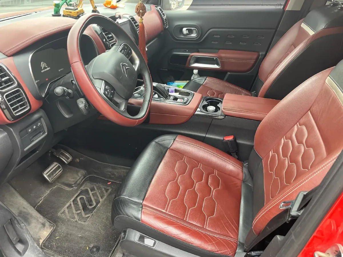 2017 Citroen C5 Aircross 1.8T 204HP L4 6AT,autocango,china used car exporter,china ev exporter,chinese used car exporter,chinese used ev exporter