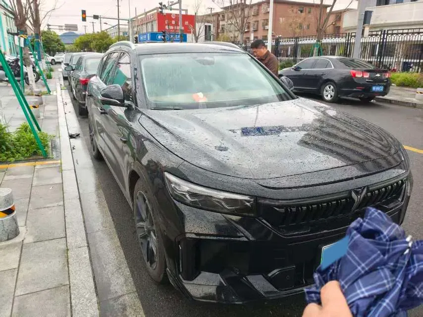 2024 Voyah FREE 1.5T 150HP L4 REEV 39.2KWH,autocango,china used car exporter,china ev exporter,chinese used car exporter,chinese used ev exporter