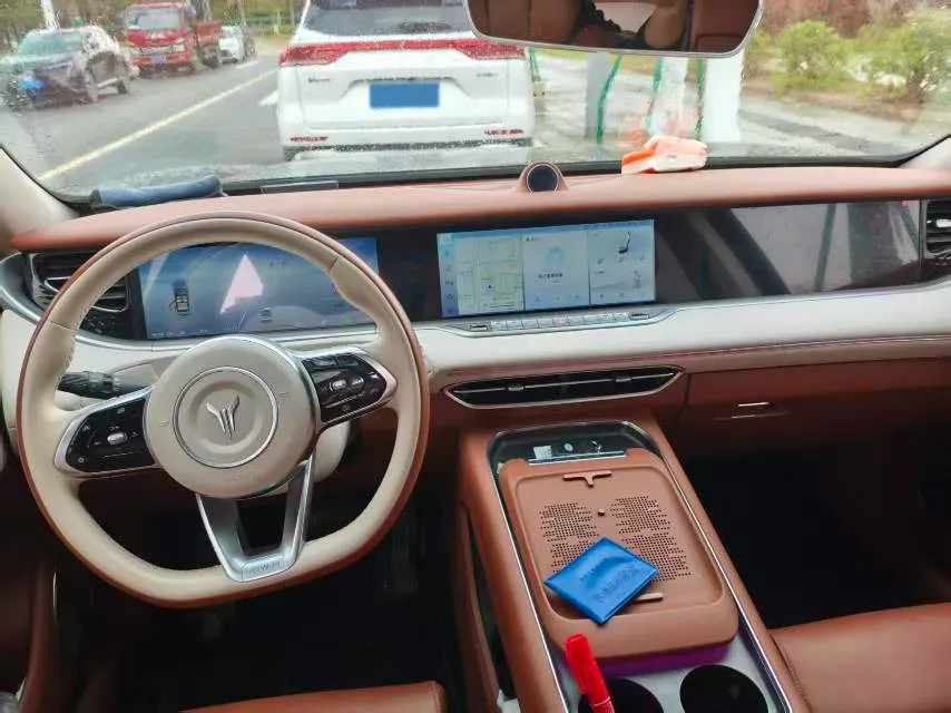 2024 Voyah FREE 1.5T 150HP L4 REEV 39.2KWH,autocango,china used car exporter,china ev exporter,chinese used car exporter,chinese used ev exporter